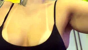 Gym Dwellers Stare at My Wet Pussy and Hard Nipples in Tanned Small Waist Tease!