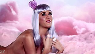 wanna see katy perry totally naked and barefoot?? her sexy feet exposed