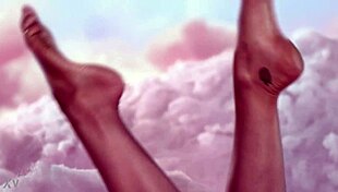 wanna see katy perry totally naked and barefoot?? her sexy feet exposed