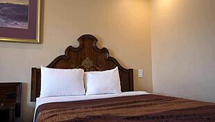 Hot hotel hidden spy cam catches secret action!