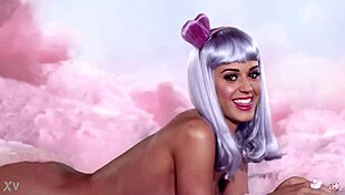 wanna see katy perry totally naked and barefoot?? her sexy feet exposed