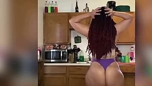 whoa these big asses clapping non-stop in the hottest comp ever