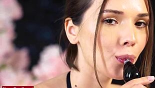 oiled horny eve sweet plays tight ass close up for you