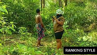 whoa that curvy bbw rides bbc while snapping pics 🍆📸