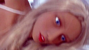 cutie sucks my huge cock or gets passed to school guys 🍆😈