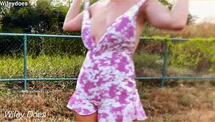 I strip naked flashing my big tits right outside the hotel for everyone