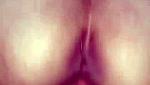 hey gostosa's juicy asian pussy squirts everywhere with her milf friend 😍💦🔥