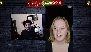 Kinky chef spills cam modeling tips after getting tricked on stream 😏