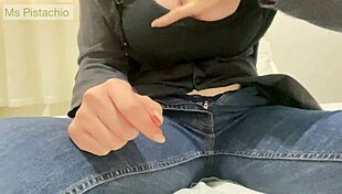 hijab arab stepsis sneaks outdoor masturbation her wet pussy glistens in public