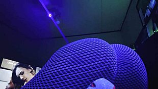 Nikki Lixxx Twerks Big Ass And Squirts Yoga Pants!