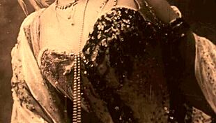 i found these vintage erotic drawings... so hottt!!