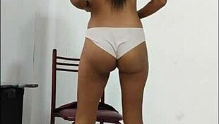 damn that latina brunette shakes her tits and ass so sexy 🔥🍑