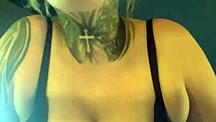 Gym girl watched by fit woman gets soaking wet pussy dripping legs