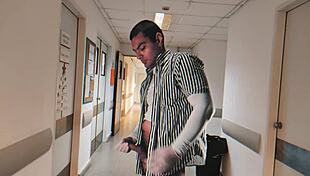 BIG 18CM COCK PATIENT JERKS OFF FOR SEXY NURSE IN HOSPITAL GLOVES