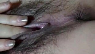 【粉墨人生】Saucy Saleswoman Strips Bare for Boss's Evening Webcam Seduction