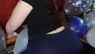 i luv ridin n burstin balloons with my big ass... looner fetish!!