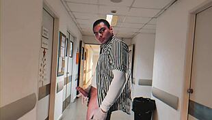 BIG 18CM COCK PATIENT JERKS OFF FOR SEXY NURSE IN HOSPITAL GLOVES