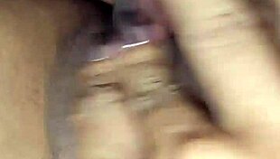 fiz a fila no gloryhole da casa de swing pros latinas me comerem toda 😍👅