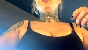 Gym girl watched by fit woman gets soaking wet pussy dripping legs