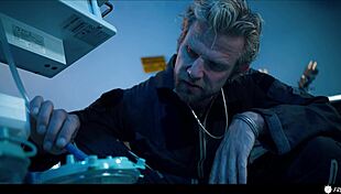 Contractor Vince Karter Freezes Milf Boss Fuckdoll