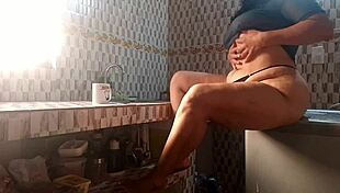 madura here super horny my fat ass craves thick cock i rub juicy pussy hard