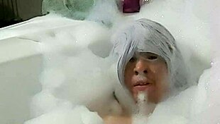 Hey Cyno, enjoying your solo cosplay bubble bath fun?