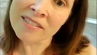 lynnette lyons spills on her milf life then takes facials and watersports