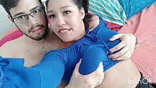 i'm shakin' watchin this prepago mexicana standin on colombian corners beggin for cock to pay her rent n food first customer's here yo