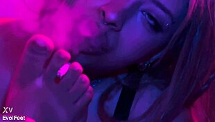 even when i'm smoking i can't stop licking your sexy toes