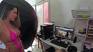 Cleo Cadillac's First-Time Fisting in Mansion Shower Shocks!