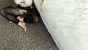 phat ass brunettes, thick cock smashing your juicy pussies?