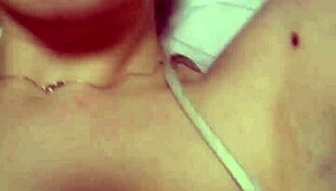 oh man elza's armpits got me worshipping every damn inch so beautiful and sweaty ugh