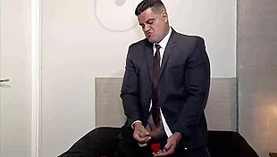 Yuri gaúcho big boss bodybuilder unloads huge cumshot muscular hairy cock handjob