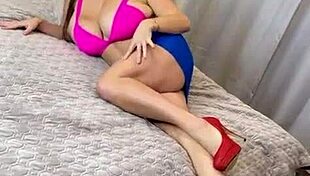 whoa met this girl at hotel with massive natural huge bouncy tits 🍈🍈