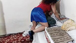 Bhabhi's hand stuck so i pounded her muslim ass anal