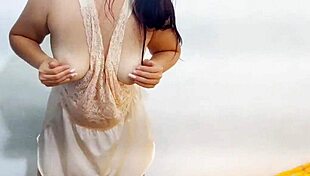 Arab mommy's ass begs for iranian anal pounding all day