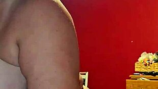 Milf Cougar Fucks Feet Toes Pussy Moans to Orgasm Cum!