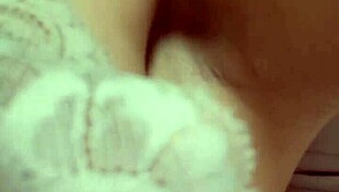 oh man elza's armpits got me worshipping every damn inch so beautiful and sweaty ugh