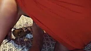 Milf Cougar Fucks Feet Toes Pussy Moans to Orgasm Cum!