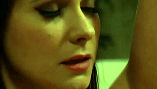 horny lesbian mistress facesits her sub slave till wild orgasm