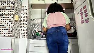 Curvy Babe Farts Softly in Tight Jeans While Washing Dishes