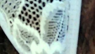 whoa that hairy mature pussy gets licked massaged and toyed outdoors 😘 bucetao prazer!