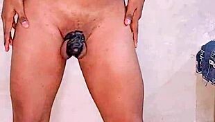 A pakistani shemale kinner strips naked teasing with erotic dance