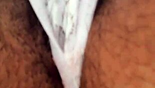 whoa that hairy mature pussy gets licked massaged and toyed outdoors 😘 bucetao prazer!