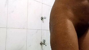 omg my beautiful indian teen girlfriend bathes naked then pisses everywhere