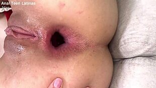 Valentina Milan's 2vs1 Ass Gape