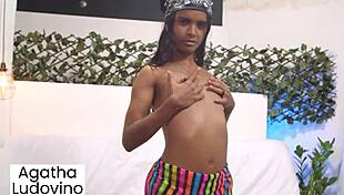 damn she's tiny but handles that monster like a champ 😈🍑💦