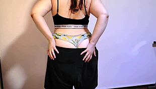 cutie tubby latina spreads her nasty chubby asshole wide 😍🍑💦