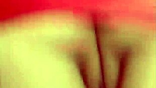 Booty Twerk Spreads Curvy Ass