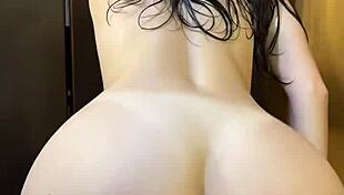 Steamy Shower Slut Spreads for Pussy Ride